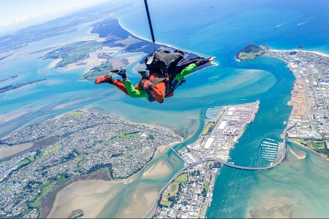 15,000ft Tandem Skydive in Tauranga - Bay of Plenty - What the price includes, and what it does not