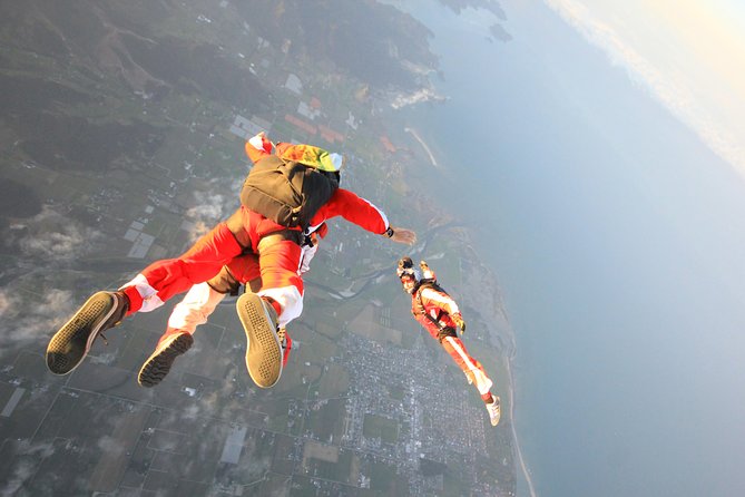 16,500ft Skydive over Abel Tasman with NZ's Most Epic Scenery - The 16,500-foot jump and free fall