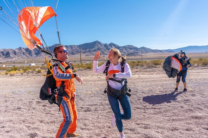 3-Hour Tandem Skydiving in Las Vegas - Five to seven minutes beneath the parachute