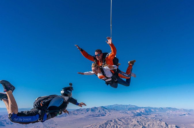 3-Hour Tandem Skydiving in Las Vegas - The $169 price and possible extra charges