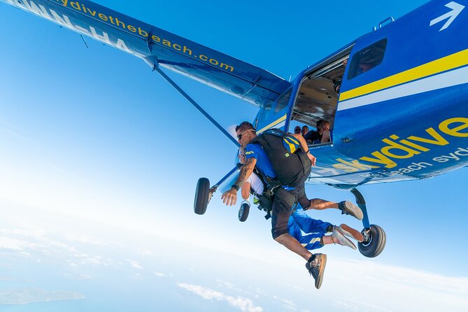 Airlie Beach Tandem Skydive Over the Whitsunday Islands - Age, weight, and health requirements