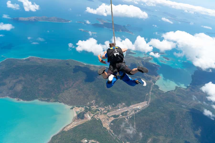 Airlie Beach: Tandem Skydive over the Whitsundays - Safety, nerves, and the honest risk
