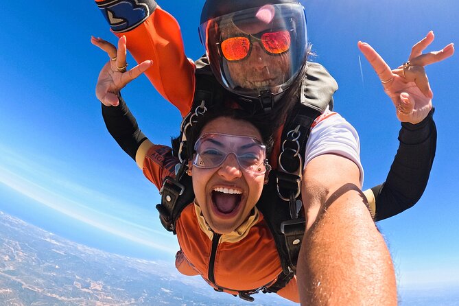 Algarve Tandem Skydive 10k ft (3000m) - Arriving at the Portimao airfield