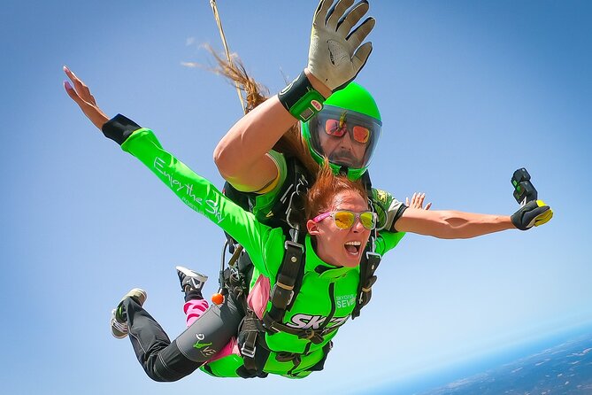 Algarve Tandem Skydive 15.000ft - The flight to 15,000 feet