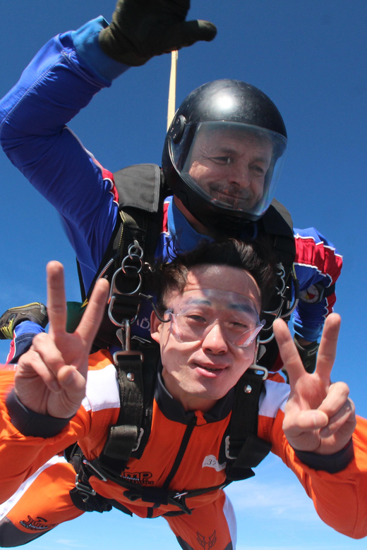 Best skydiving close to Brno and Olomouc - The 14,000-foot flight near Brno and Olomouc