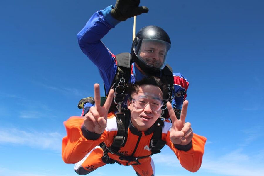 Best skydiving close to Brno and Olomouc - Timing, cancellation, and useful planning tips