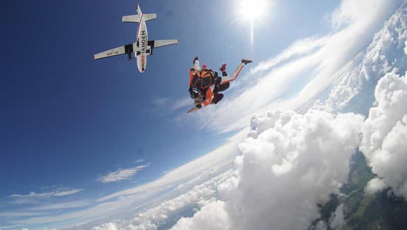 Best skydiving close to Brno and Olomouc - What happens before you leave the plane