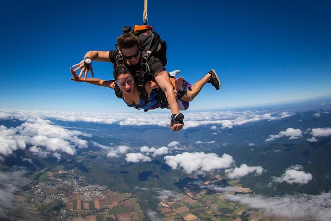 Cairns: Tandem Skydive Experience over Reef & Rainforest - From Cairns to the aircraft