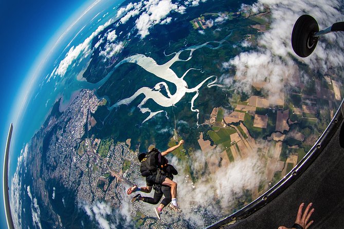 Cairns: Tandem Skydive Experience over Reef & Rainforest - Stop 2: Atherton Tablelands