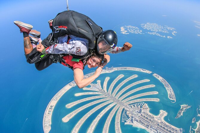 Dubai Skydive Tandem Over The Palm including Transfers - Key points at a glance
