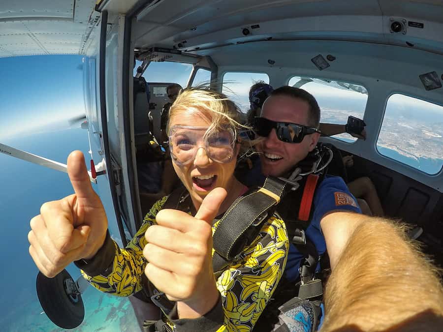 Fremantle: Rottnest Island Skydive and Ferry Package - Choosing 10,000 or 15,000 feet