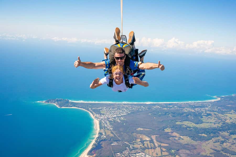 From Brisbane: Tandem Skydive Experience over Byron Bay - Training at the five-star facility