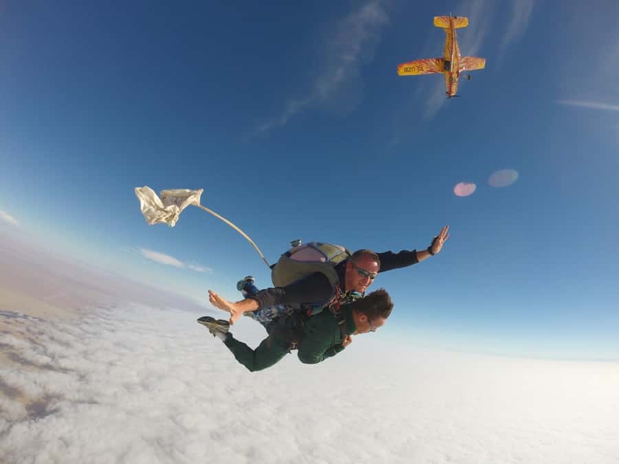 From Swakopmund: Tandem Sky Diving - The 15-minute flight over Erongo