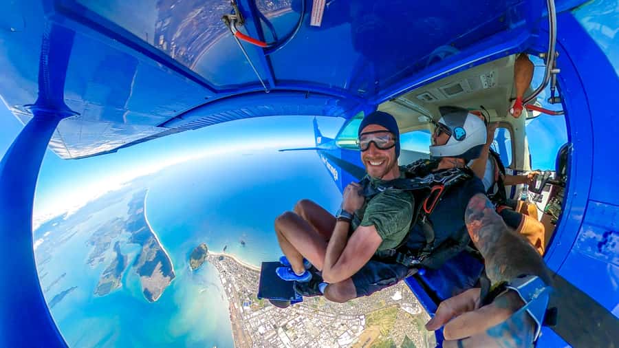 From Tauranga: Skydive over Mount Maunganui - From the 15-minute briefing to the aircraft