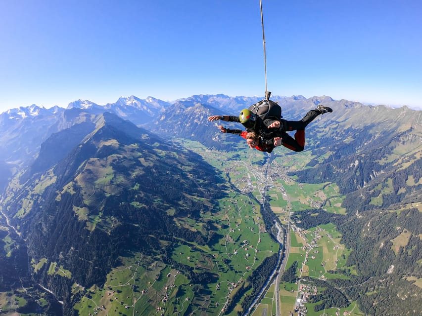 From Zurich: Interlaken Skydiving & Scenic Flight Adventure - What to wear and bring