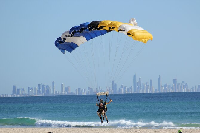 Gold Coast Tandem Skydive - Four to five quiet minutes under the parachute