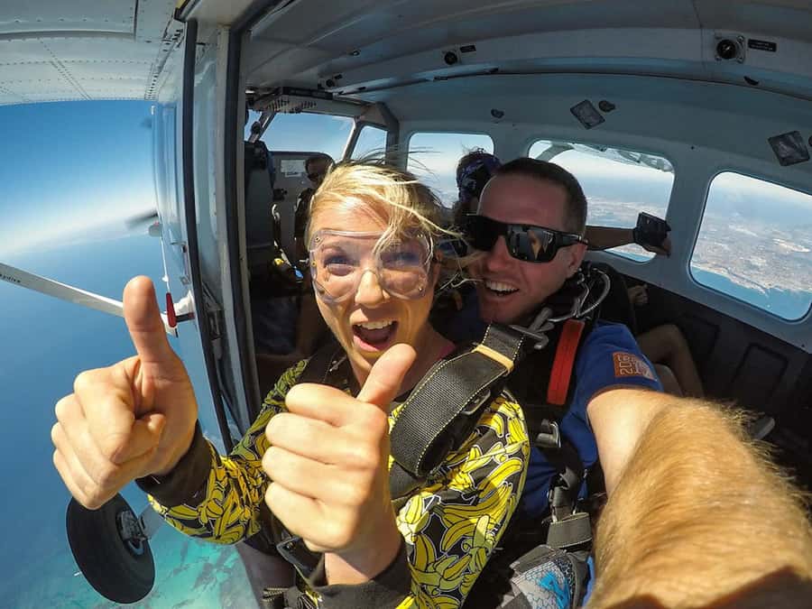 Hillary's Harbour: Rottnest Island Skydive and Ferry Package - Walking from the ferry to the airfield