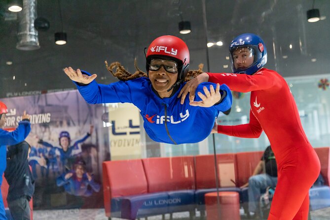 Indoor Skydiving Experience at iFLY London 2 Flights - Stop 1: Learning the body position before you fly