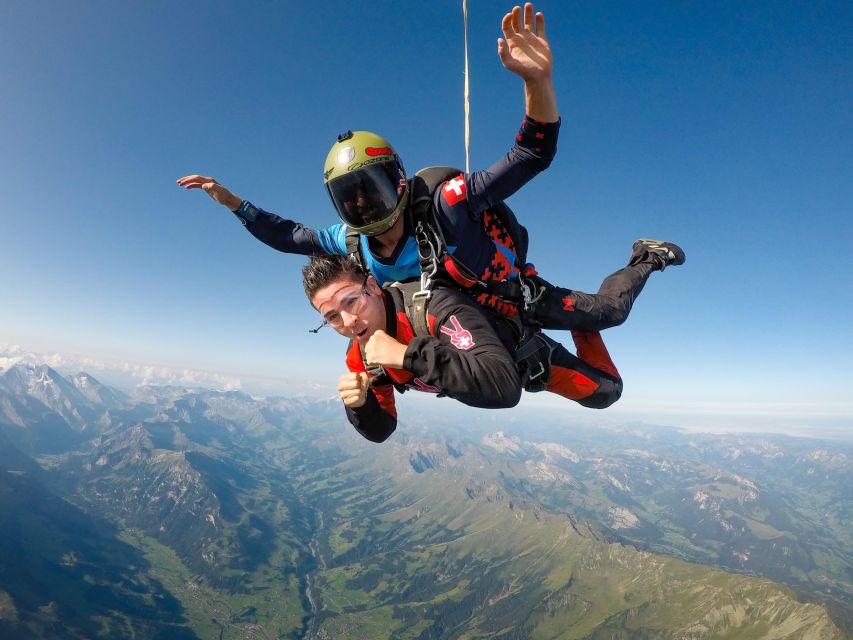 Interlaken: Airplane Skydiving over the Swiss Alps - The 15-minute climb above Interlaken