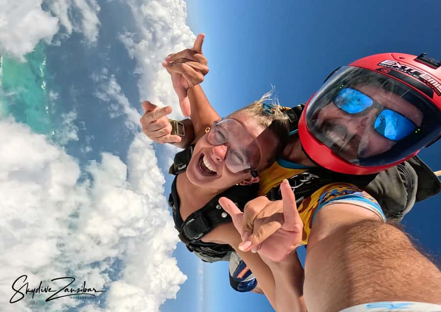 Kendwa: Tandem Skydive in Zanzibar - Landing on Kendwa’s white sand