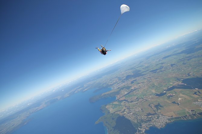 Lake Taupo 12,000-Foot Tandem Skydiving - The 40-second freefall
