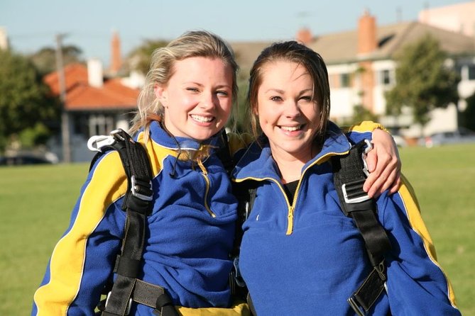 Melbourne: Tandem Skydive Experience over St. Kilda Beach - The 60-second freefall