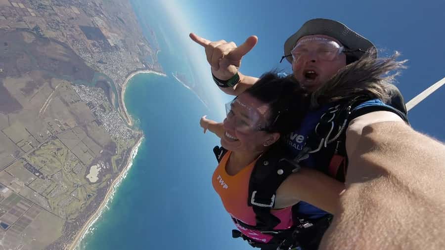 Melbourne: Tandem Skydive over Great Ocean Road + Transfer - Checking in and preparing for the aircraft