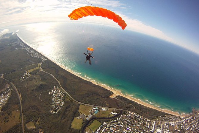 Noosa: Tandem Skydive Experience - Training before the aircraft ride