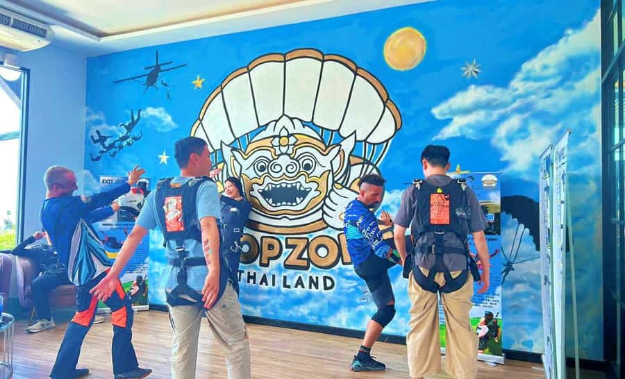 Pattaya: Dropzone Tandem Skydive with Return Transfer - Booking Flexibility and Timing