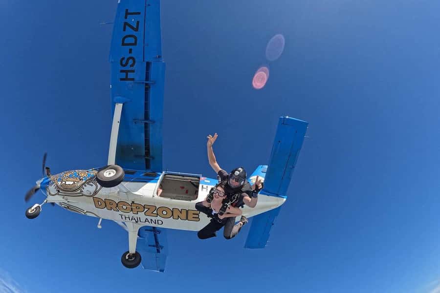 Pattaya: Dropzone Tandem Skydive with Return Transfer - From Pattaya Hotel to Dropzone Thailand