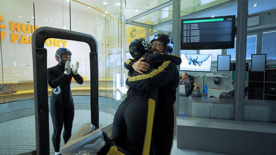 Prague: Hurricane Factory Indoor Skydiving Experience - What the one-hour schedule really includes