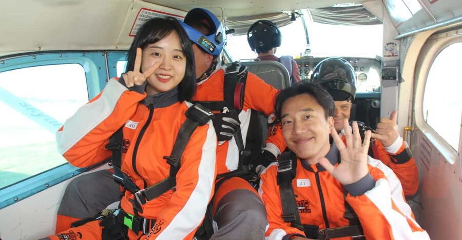 Prague: Tandem Skydiving 14,000ft over Prague with Transfers - The flight to 14,000 feet