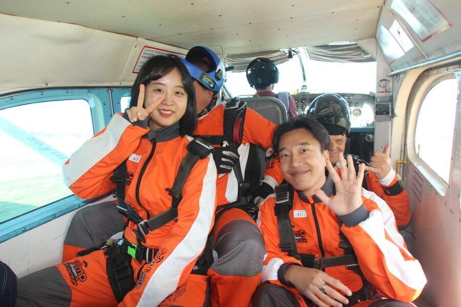 Prague: Tandem Skydiving 14,000ft over Prague with Transfers - What the praise tells you
