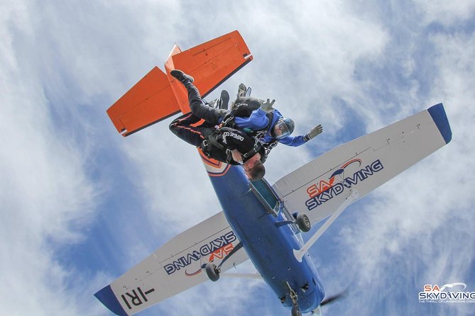 SA Skydiving Adelaide - Goolwa - The briefing and tandem setup
