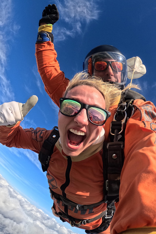 Skydive Algarve: Tandem Skydiving 10.000ft (up to 15.000ft) - Fifteen minutes over the Algarve coast