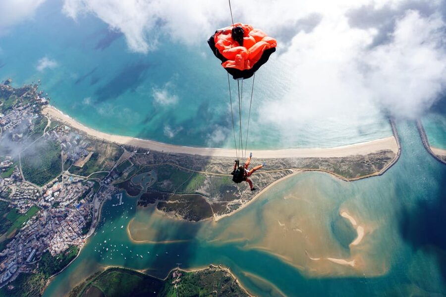 Skydive Algarve: Tandem Skydiving 10.000ft (up to 15.000ft) - Who should book this tandem jump?
