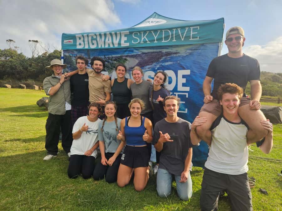 Sydney, Shellharbour: 15,000ft Tandem Beach Skydive - A short check-in instead of a full-day wait