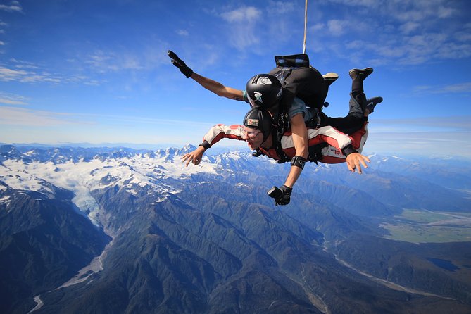 Tandem Skydive 10,000ft from Franz Josef - What Happens at 63 Cron Street