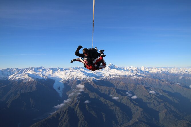 Tandem Skydive 16,500ft from Franz Josef - From 63 Cron Street to the airfield
