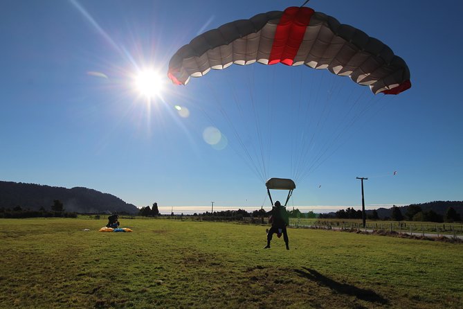 Tandem Skydive 18,000ft from Franz Josef - Returning to Franz Josef
