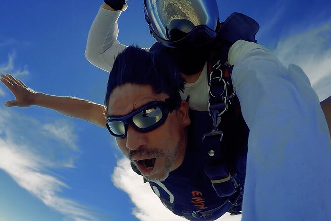 Tandem Skydive in Puerto Vallarta With Beach Landing - Who will enjoy this Puerto Vallarta jump?