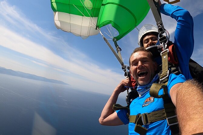 Tandem Skydive in Puerto Vallarta With Beach Landing - The Cessna 182 flight over Puerto Vallarta