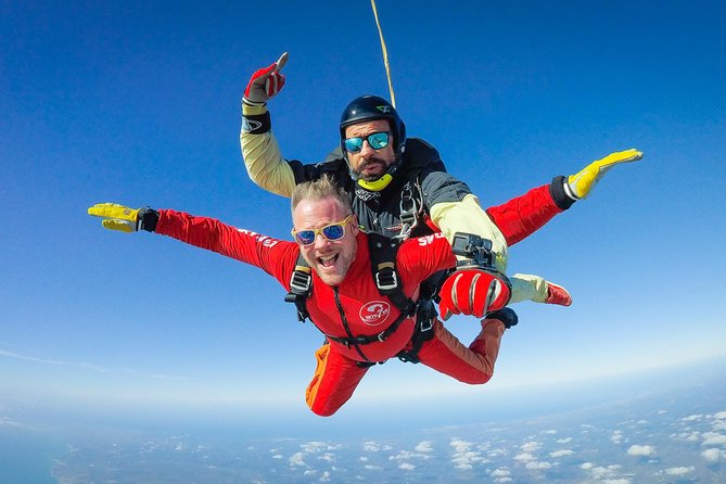 Tandem Skydiving — 30 min from Albufeira - What the $265.89 Price Really Covers