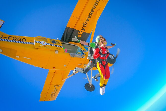 Tandem Skydiving — 30 min from Albufeira - Who Should Choose This Algarve Jump?
