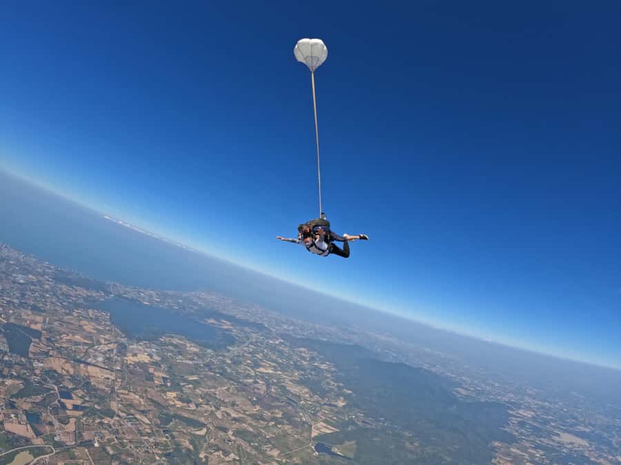 Thailand: Tandem Skydive Over Bangkok & Pattaya - The 20-minute safety briefing