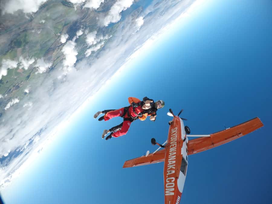 Wanaka: Tandem Skydive Experience - The 20-Minute Flight to the Alps